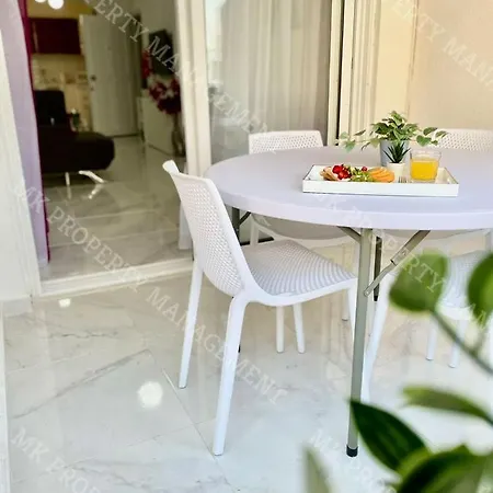 Milos Center Apt. 32 * لارنكا