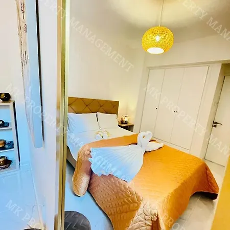 Milos Center Apt. 32 拉纳卡