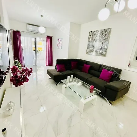 公寓 Milos Center Apt. 32