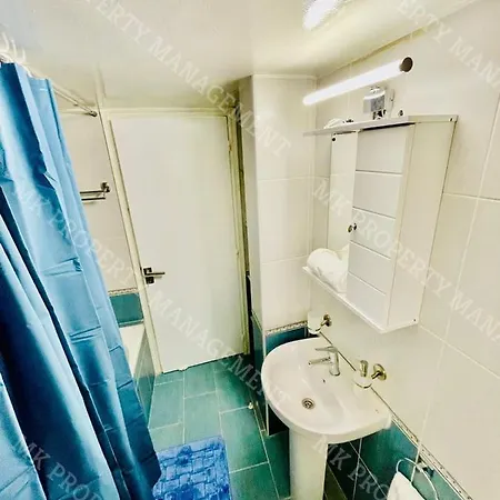 Milos Center Apt. 32