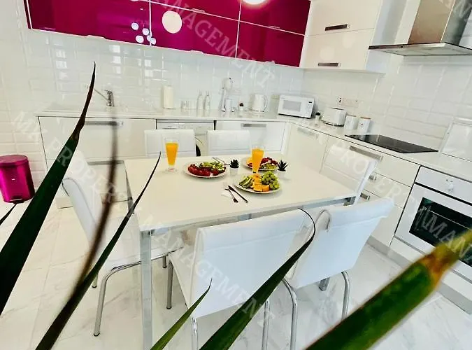 Milos Center Apt. 32 * ラルナカ