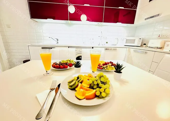 Milos Center Apt. 32 アパート ラルナカ